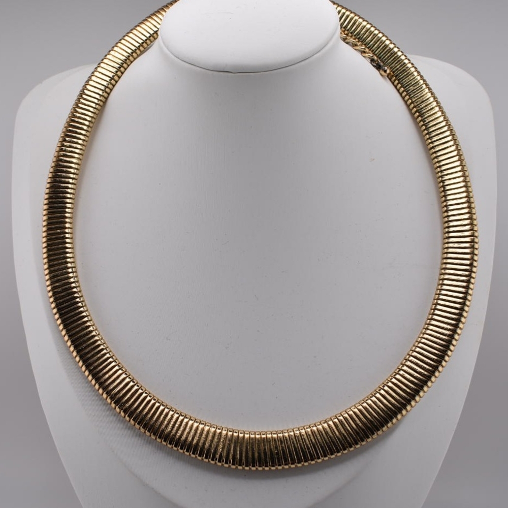 Elegant Gold Choker Necklace